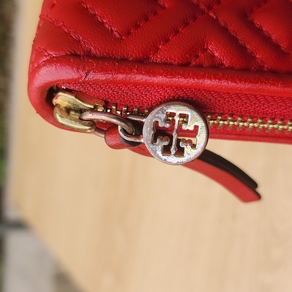 Tory Burch Red and Gold Wallet - Picture 11 of 11